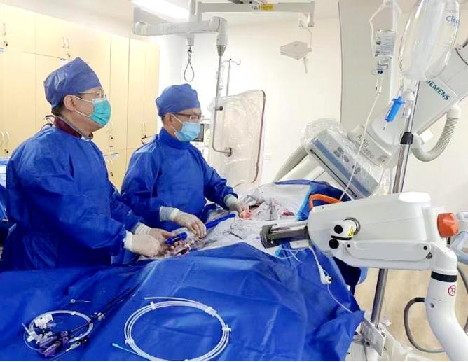 老虎机app
助七旬主动脉溃疡患者康复