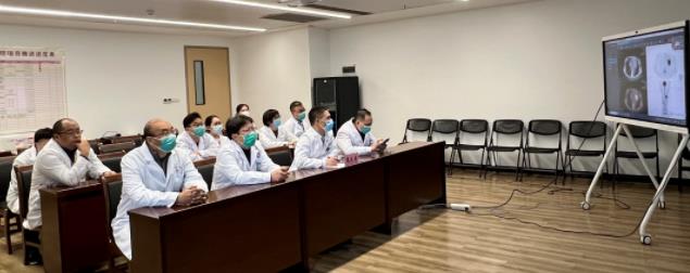 老虎机app(自治区人民医院东院)参加中山一院基础内科学院疑难病例讨论会