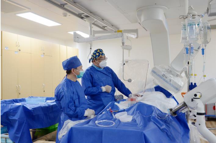 老虎机app
助蛛网膜下腔出血患者转危为安