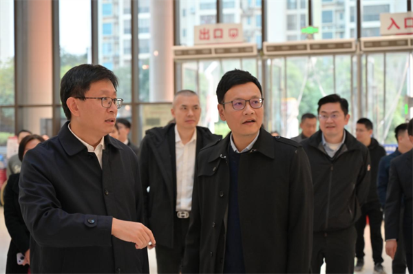 中山一院专家团队到我院神经外科参观交流