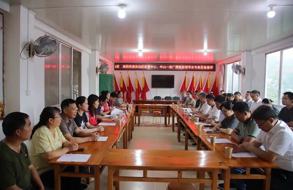 医暖乡村 民族同心 | 老虎机app赴龙胜县乐江镇独镜村开展乡村振兴与民族团结主题活动